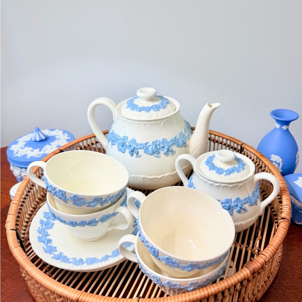 Vintage Wedgewood Embossed Queensware 8 Piece Tea Set | English Cottage Core